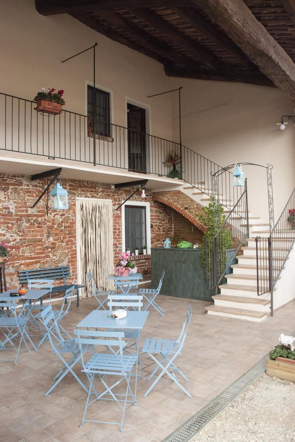 Cascina Mo.Ma Hotel Carru Exterior photo